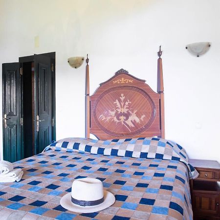 House With Authentic Tiling And Antique Furniture Villa Montemor-o-Novo Bagian luar foto