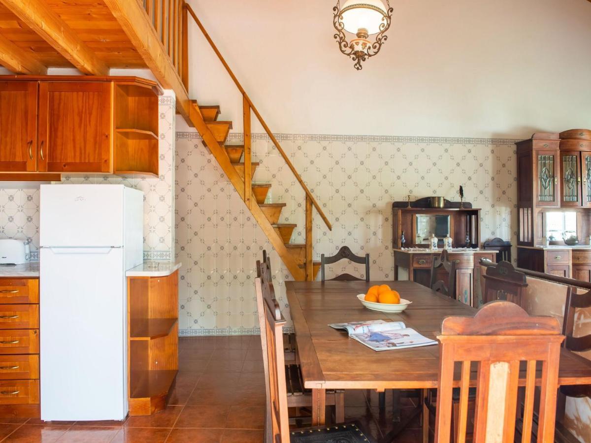 House With Authentic Tiling And Antique Furniture Villa Montemor-o-Novo Bagian luar foto