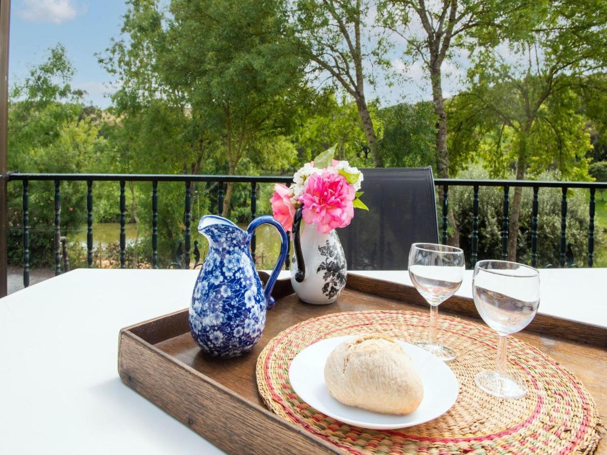 House With Authentic Tiling And Antique Furniture Villa Montemor-o-Novo Bagian luar foto