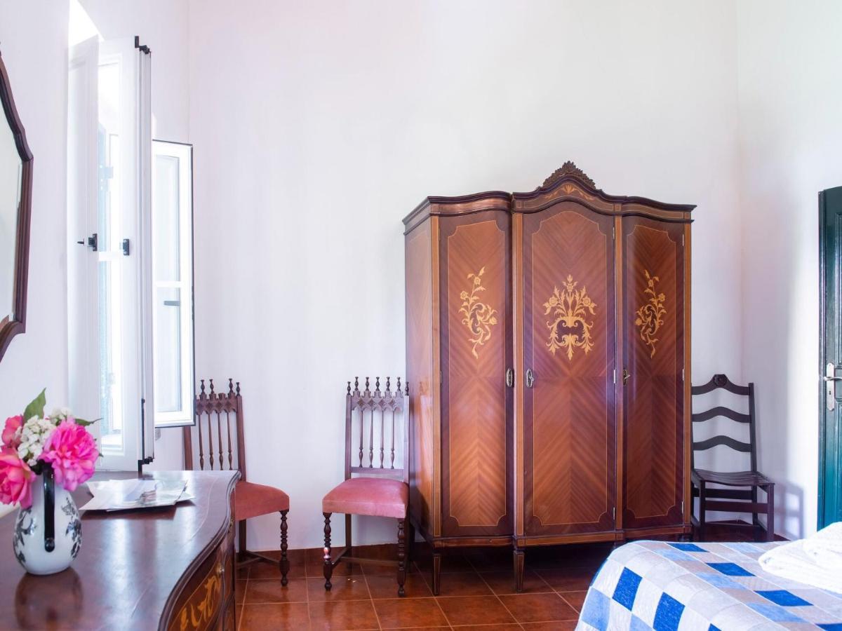 House With Authentic Tiling And Antique Furniture Villa Montemor-o-Novo Bagian luar foto