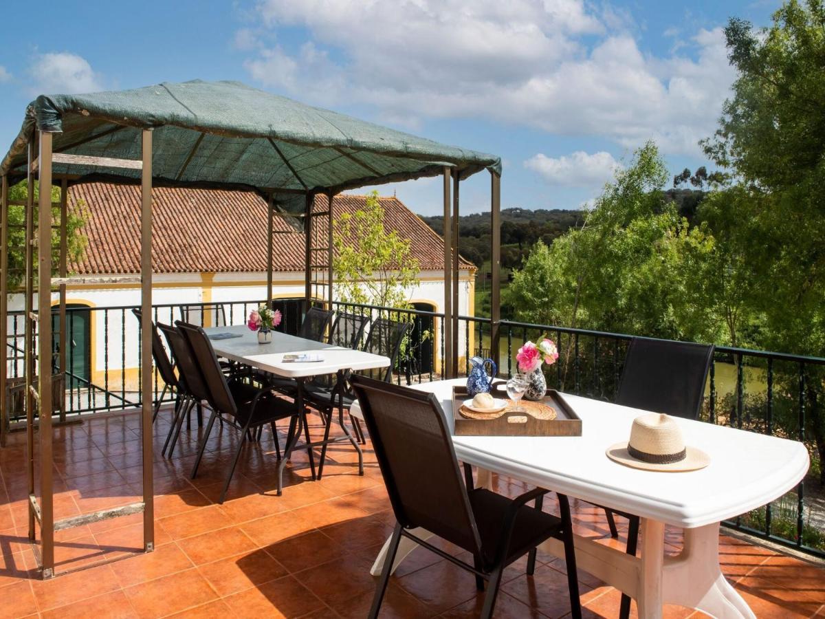 House With Authentic Tiling And Antique Furniture Villa Montemor-o-Novo Bagian luar foto